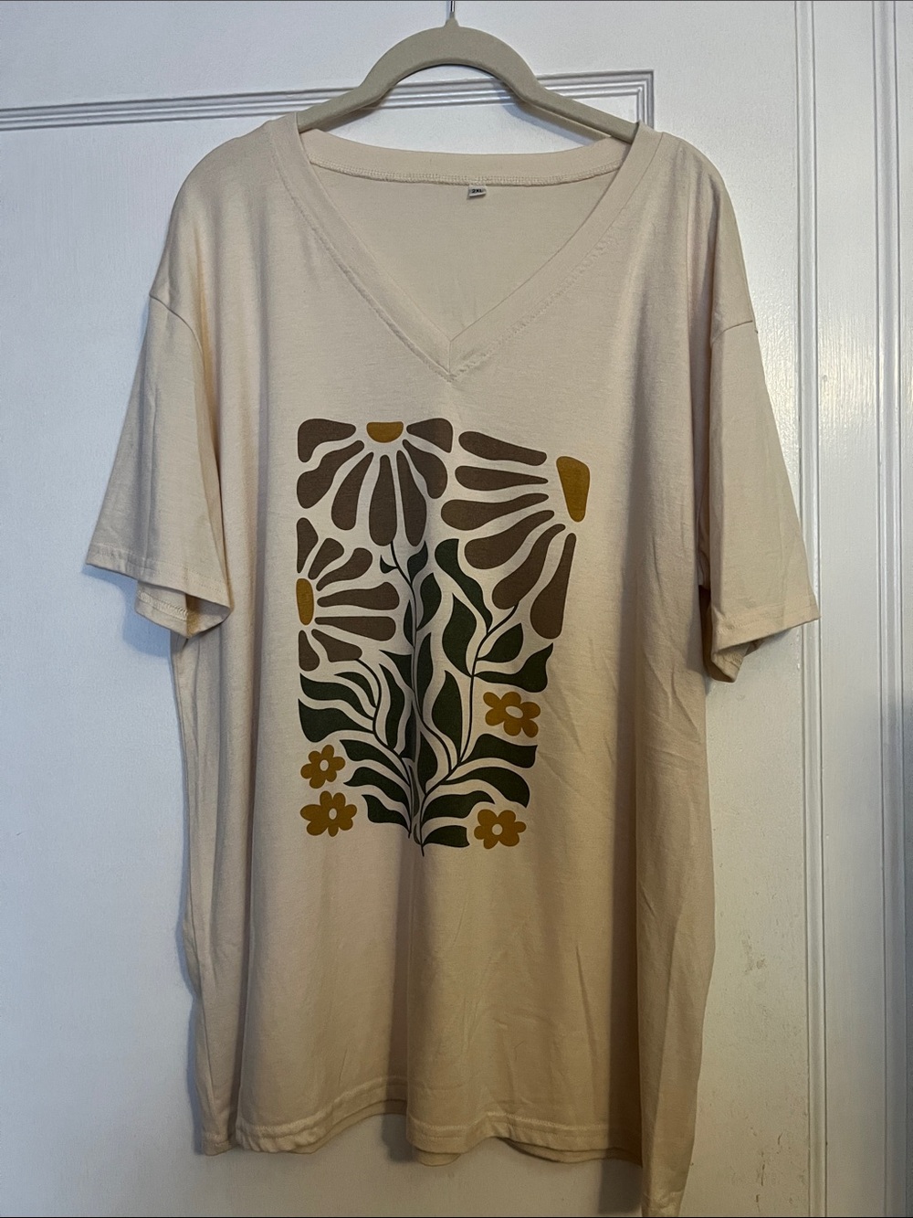 Women's Cream Floral Graphic V-Neck Tee